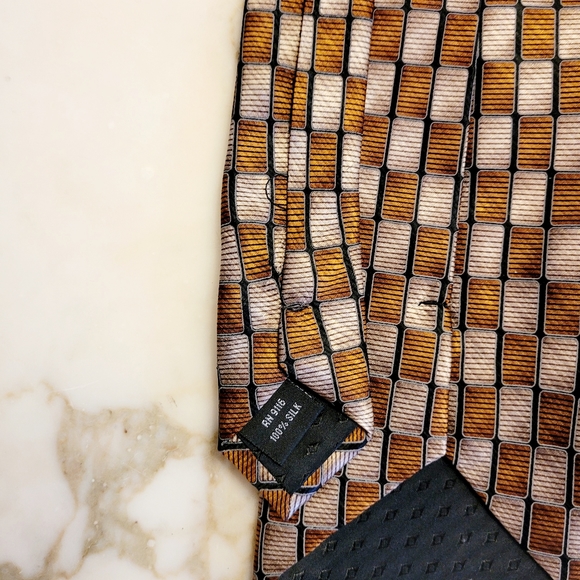 F.R. Tripler & Co. 100% Silk Tie - Picture 2 of 4